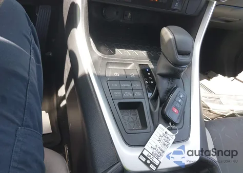 2019 Toyota Rav4 Xle из США, поврежденный, VIN JTMP1RFV8KD025971